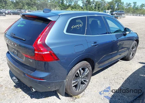 2021 Volvo Xc60 T5 Momentum z USA, uszkodzony, nr VIN YV4102RK9M1747792
